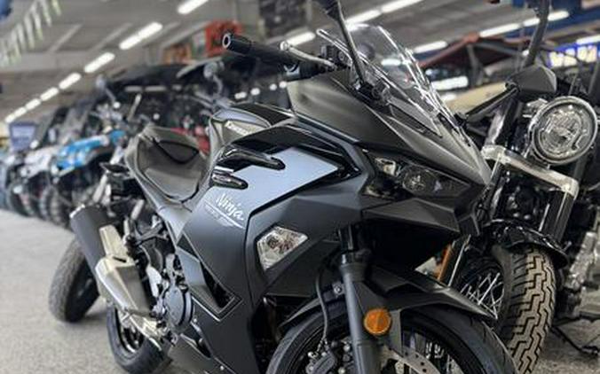 2026 Kawasaki Ninja® 500