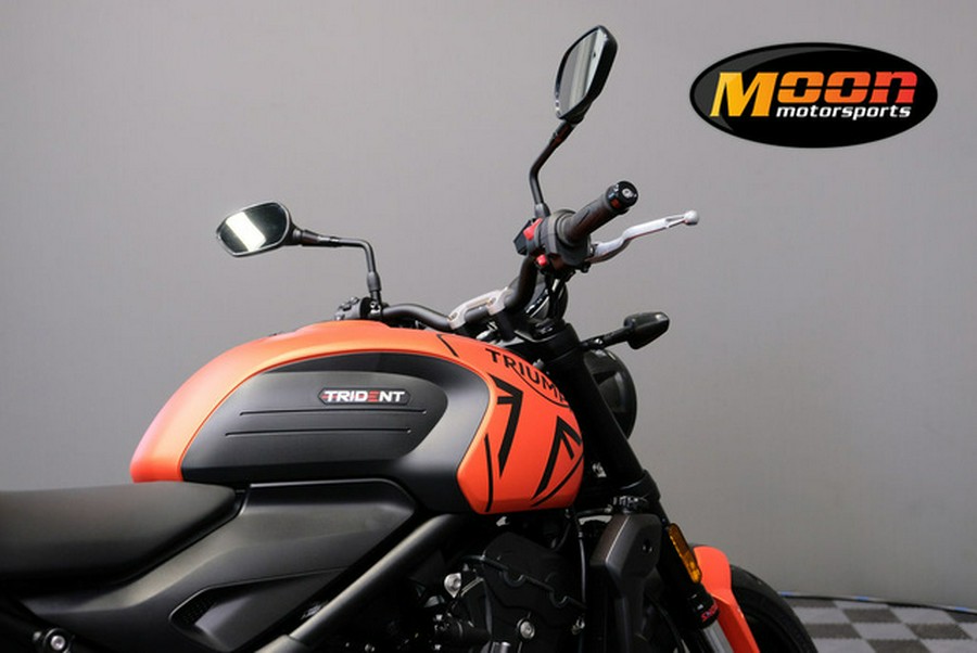 2023 Triumph Trident 660 Matte Baja Orange / Matte Storm Grey