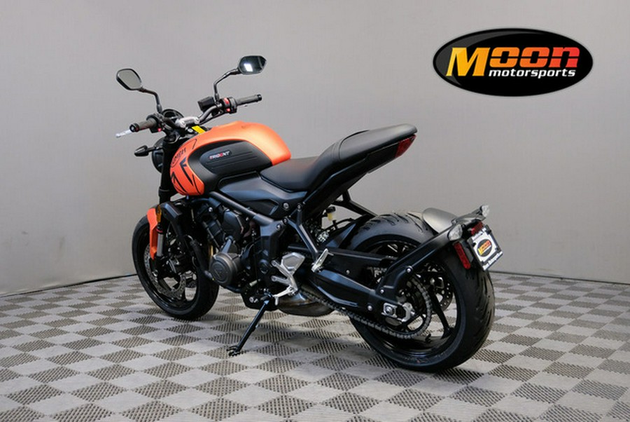 2023 Triumph Trident 660 Matte Baja Orange / Matte Storm Grey