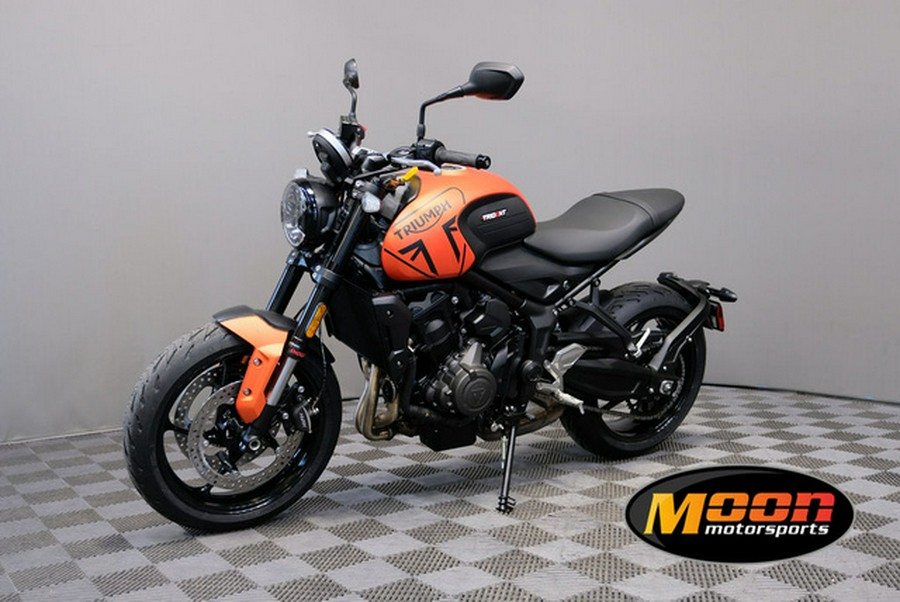 2023 Triumph Trident 660 Matte Baja Orange / Matte Storm Grey