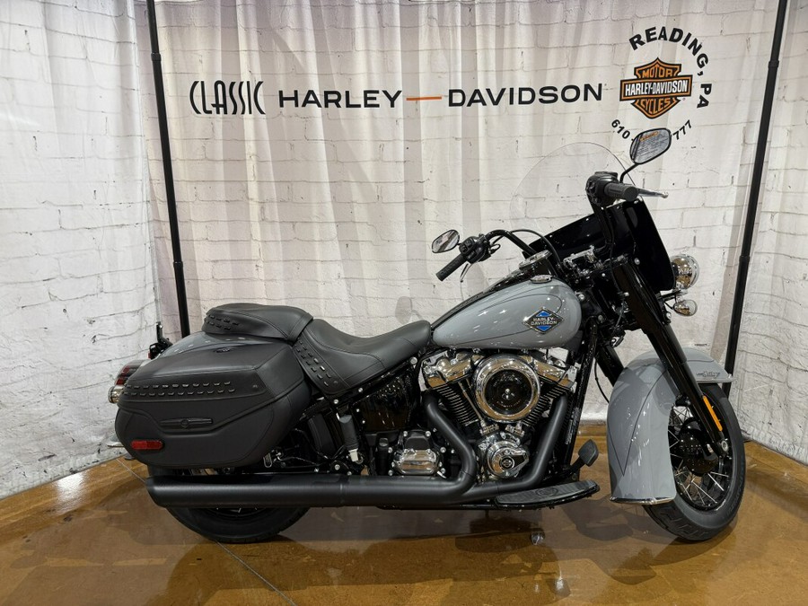 2026 Harley-Davidson® Heritage Classic FLHC 0034592525 Dark Billiard Gray - Black w/Laced Wheels