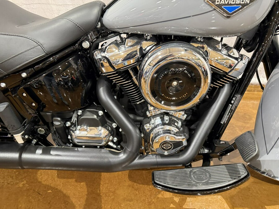 2026 Harley-Davidson® Heritage Classic FLHC 0034592525 Dark Billiard Gray - Black w/Laced Wheels