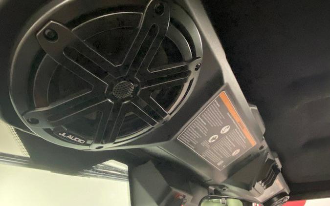 2026 Can-Am SSV DEF LTD 65 HD11 WH HB 26 Limited HD11