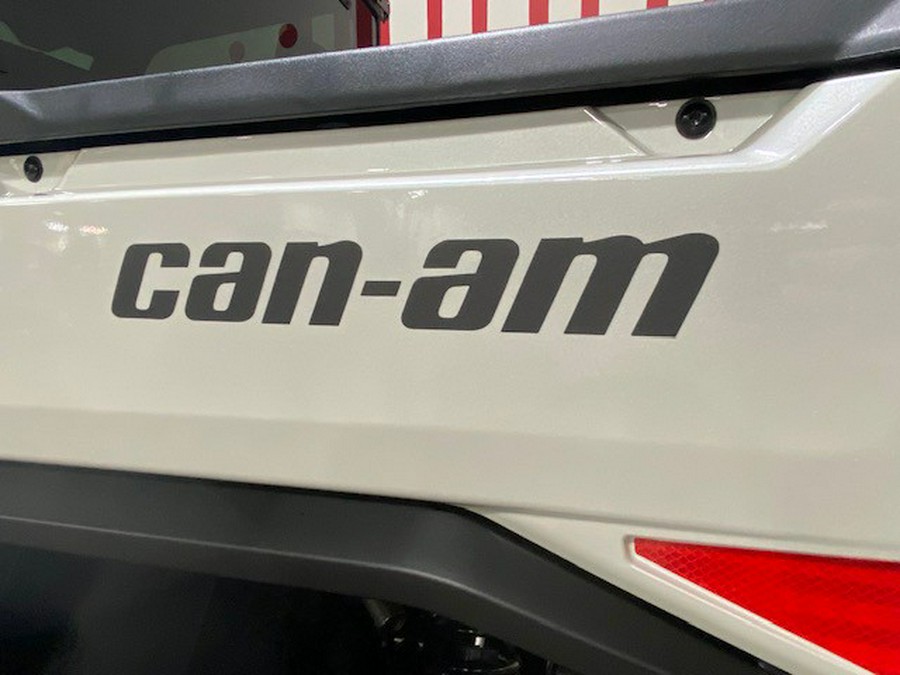 2026 Can-Am SSV DEF LTD 65 HD11 WH HB 26 Limited HD11