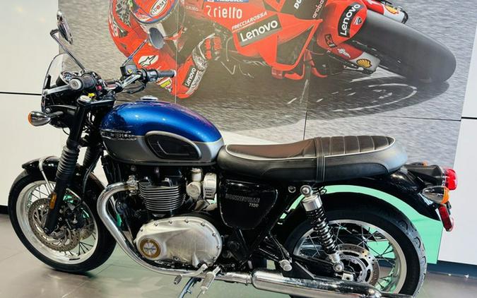 2022 Triumph Bonneville T120 Cobalt BlueSilver Ice