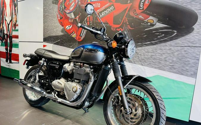 2022 Triumph Bonneville T120 Cobalt BlueSilver Ice