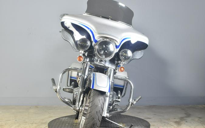 2009 Harley-Davidson CVO Ultra Classic Electra Glide Stardust Silver/Twilight Blue