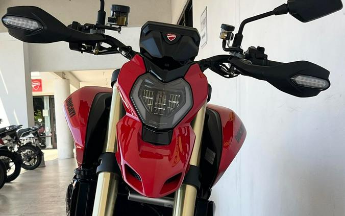 2027 Ducati HYPERMOTARD V2