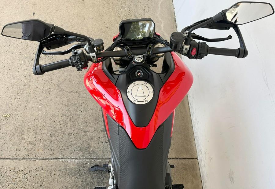 2027 Ducati HYPERMOTARD V2