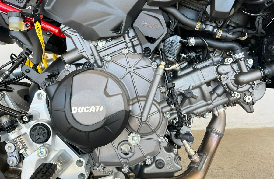 2027 Ducati HYPERMOTARD V2