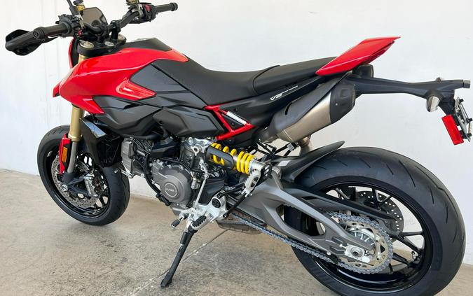 2027 Ducati HYPERMOTARD V2