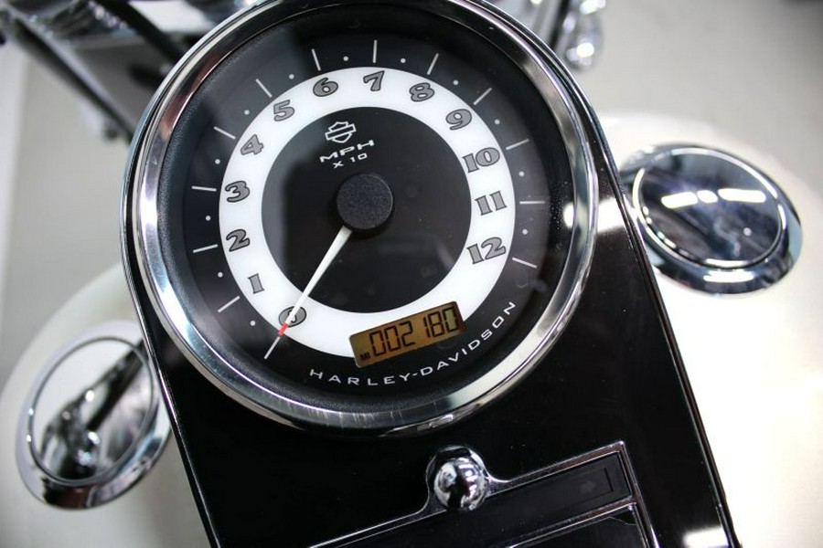 2014 Harley Davidson Softail Deluxe FLSTN