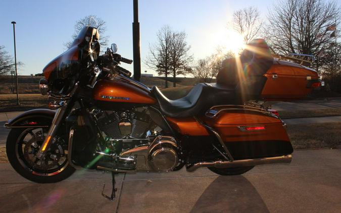 2015 Harley-Davidson® FLHTKL - Ultra Limited Low