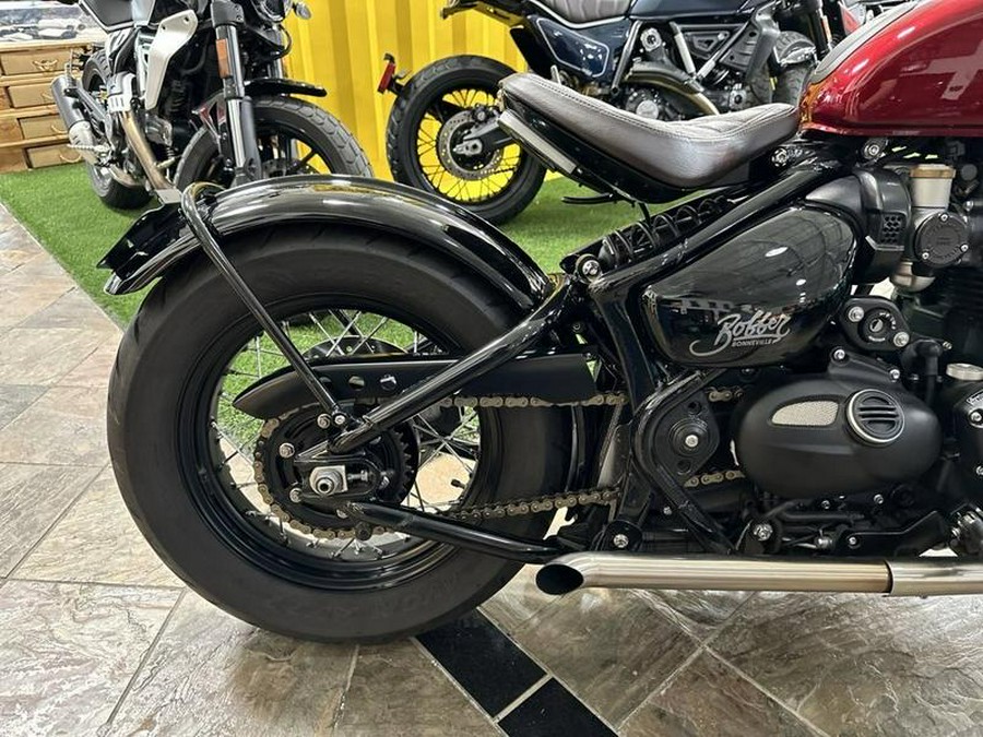 2022 Triumph Bonneville Bobber Cordovan Red