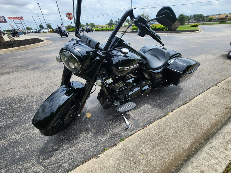 FLHRXS 2018 Road King Special