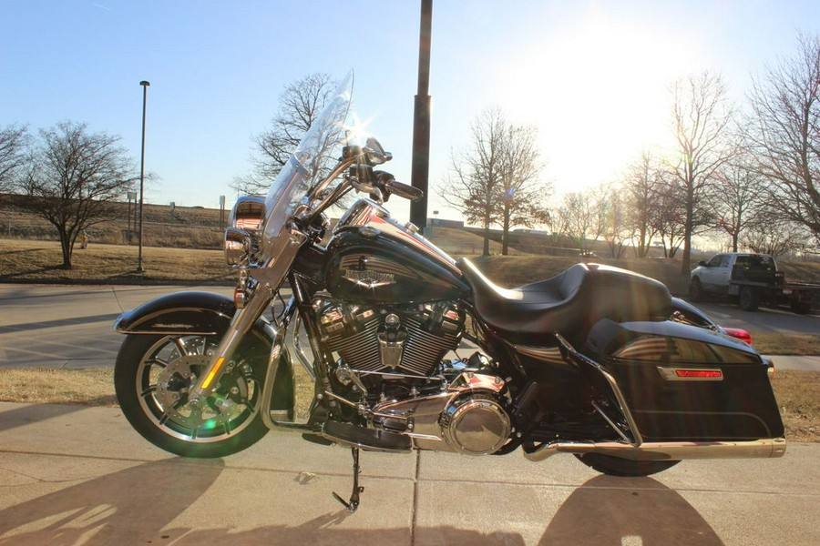 2017 Harley-Davidson® FLHR - Road King®