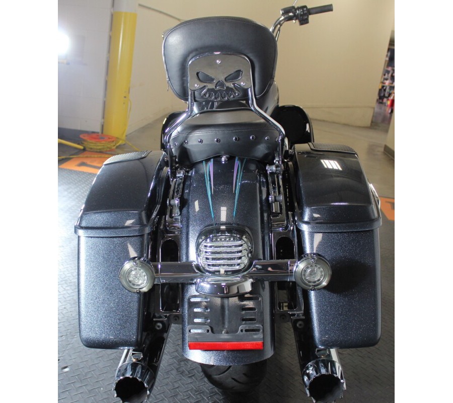 2015 Harley-Davidson® FLHR Road King® Classic