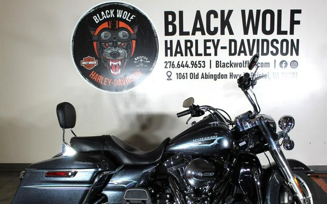 2015 Harley-Davidson® FLHR Road King® Classic