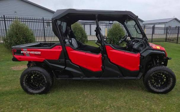2023 Honda Pioneer 1000-6 Deluxe Crew