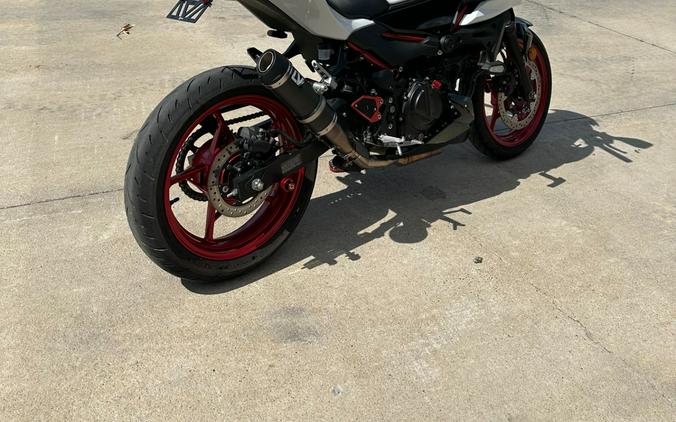 2026 Kawasaki Z500 SE ABS