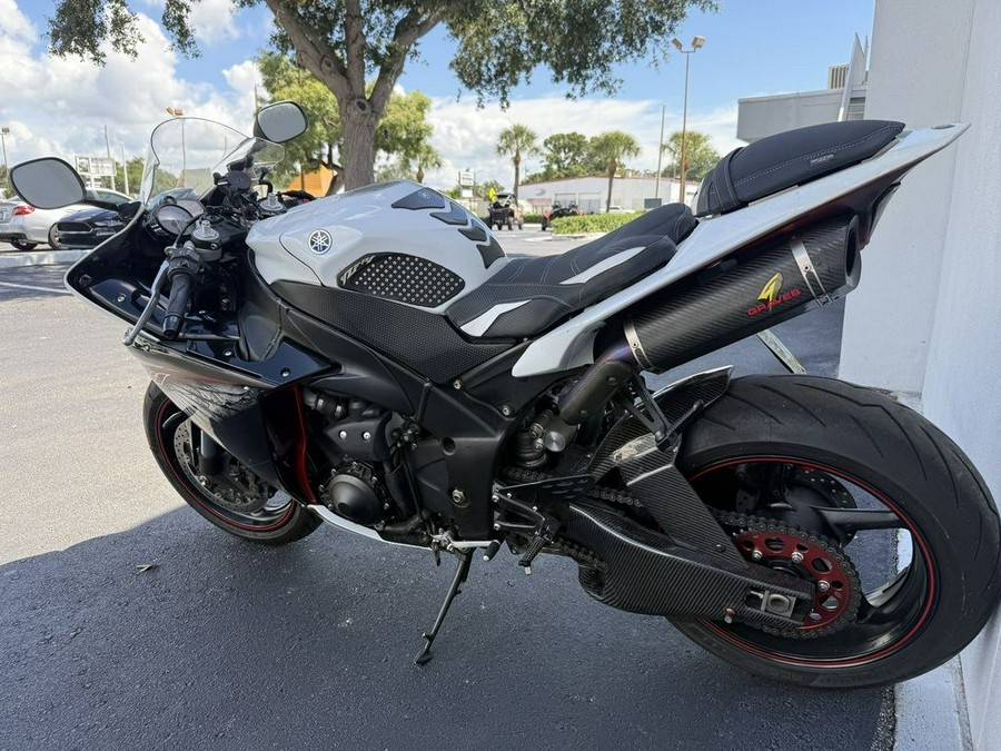 2009 Yamaha YZF R1