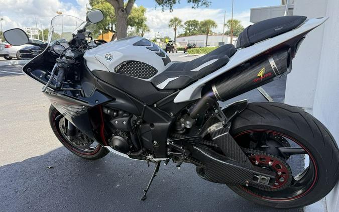 2009 Yamaha YZF R1