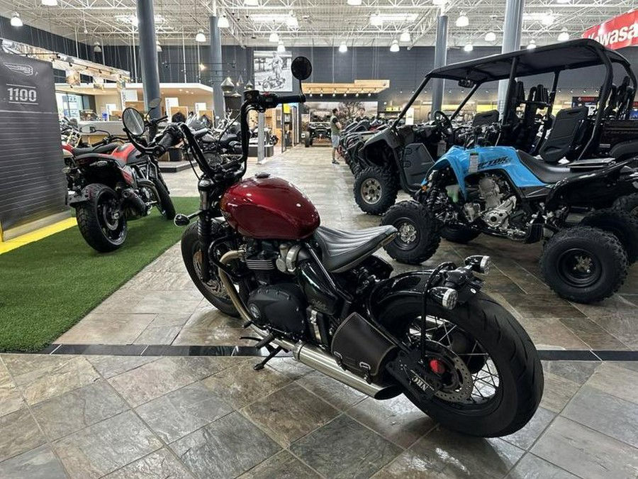 2022 Triumph Bonneville Bobber Cordovan Red