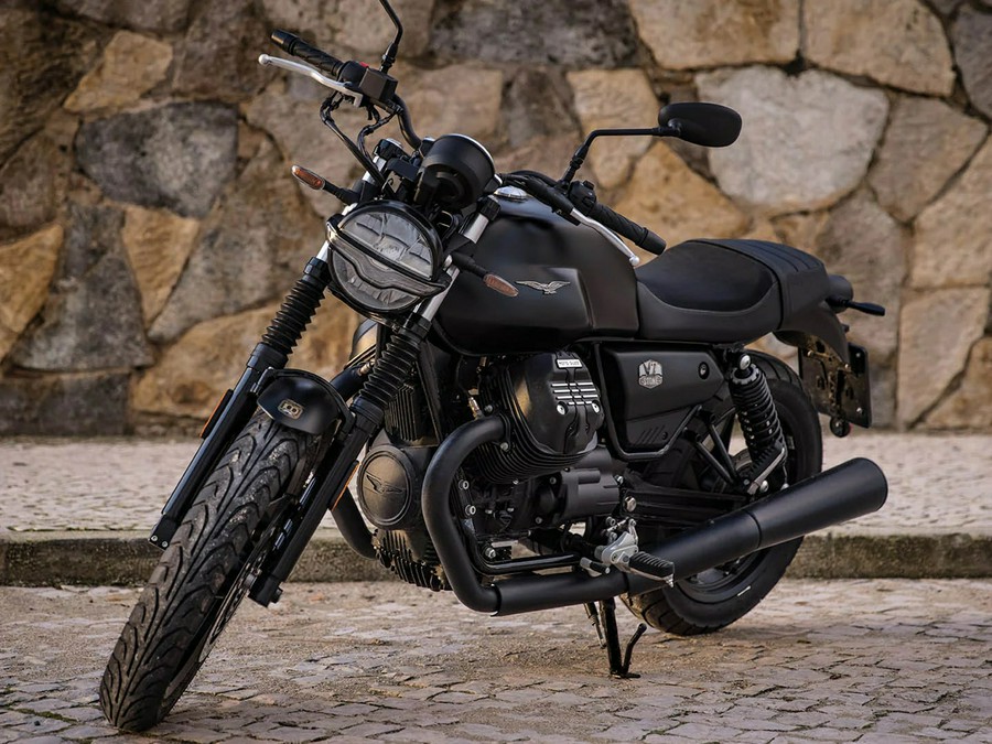 2024 Moto Guzzi V7 Stone