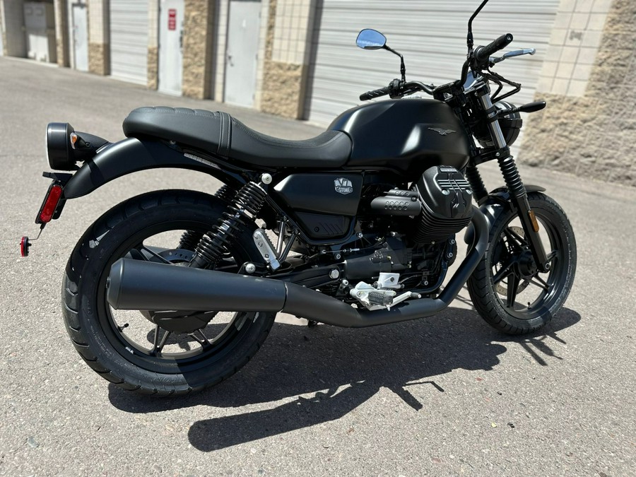 2024 Moto Guzzi V7 Stone