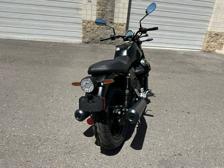 2024 Moto Guzzi V7 Stone