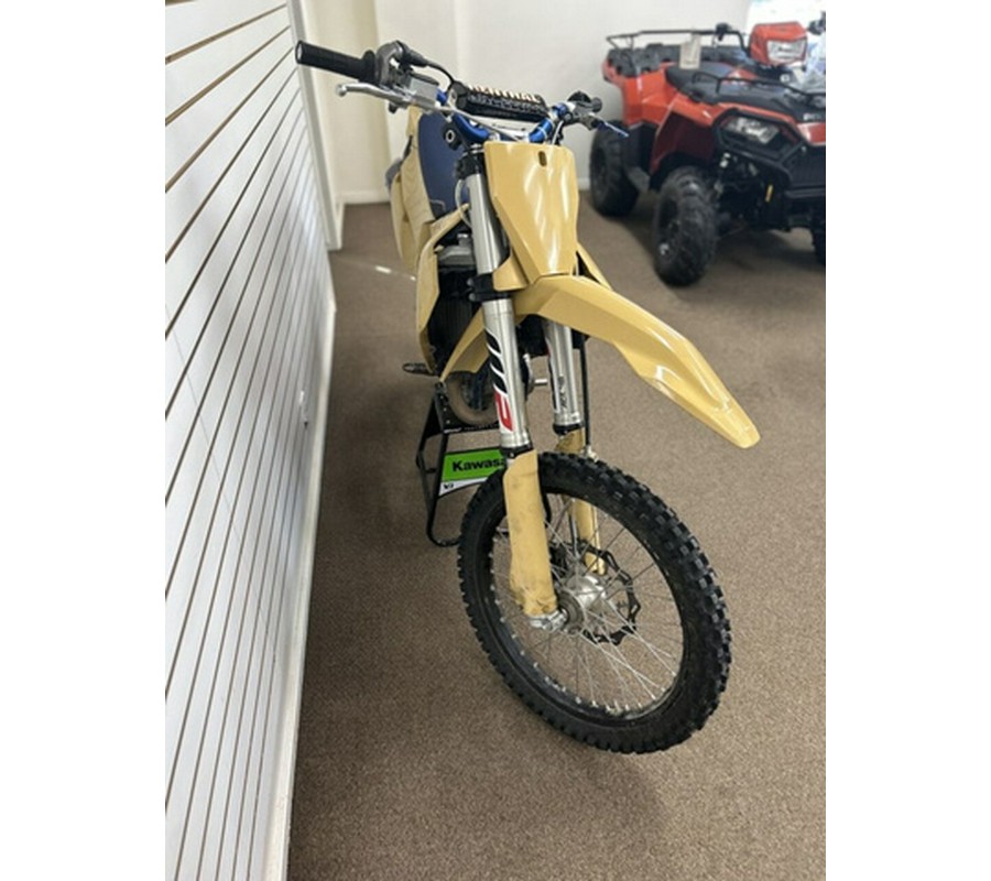 2019 Husqvarna F2401S1