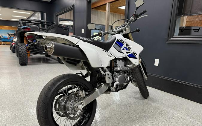 2022 Suzuki Motor of America Inc. DR-Z400SM