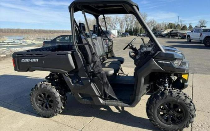 2023 Can-Am® Defender DPS HD10 Timeless Black