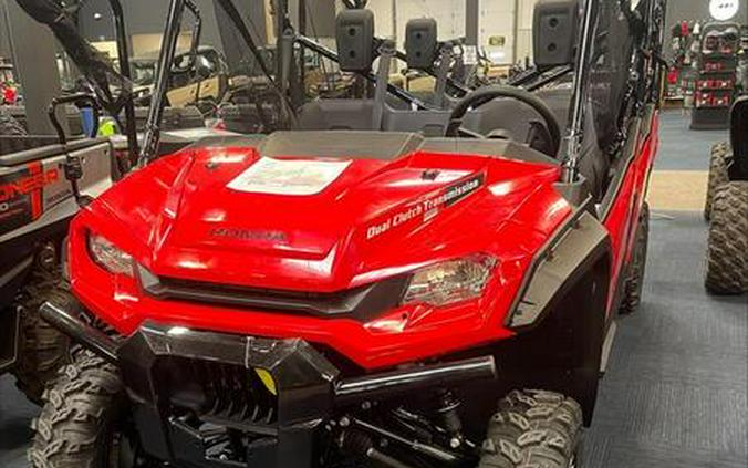 2023 Honda® Pioneer 1000-6 Deluxe Crew