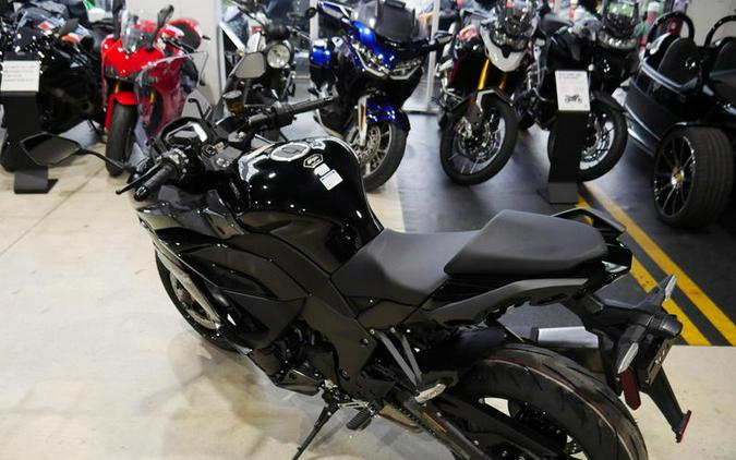 2025 Kawasaki Ninja® 1100SX ABS