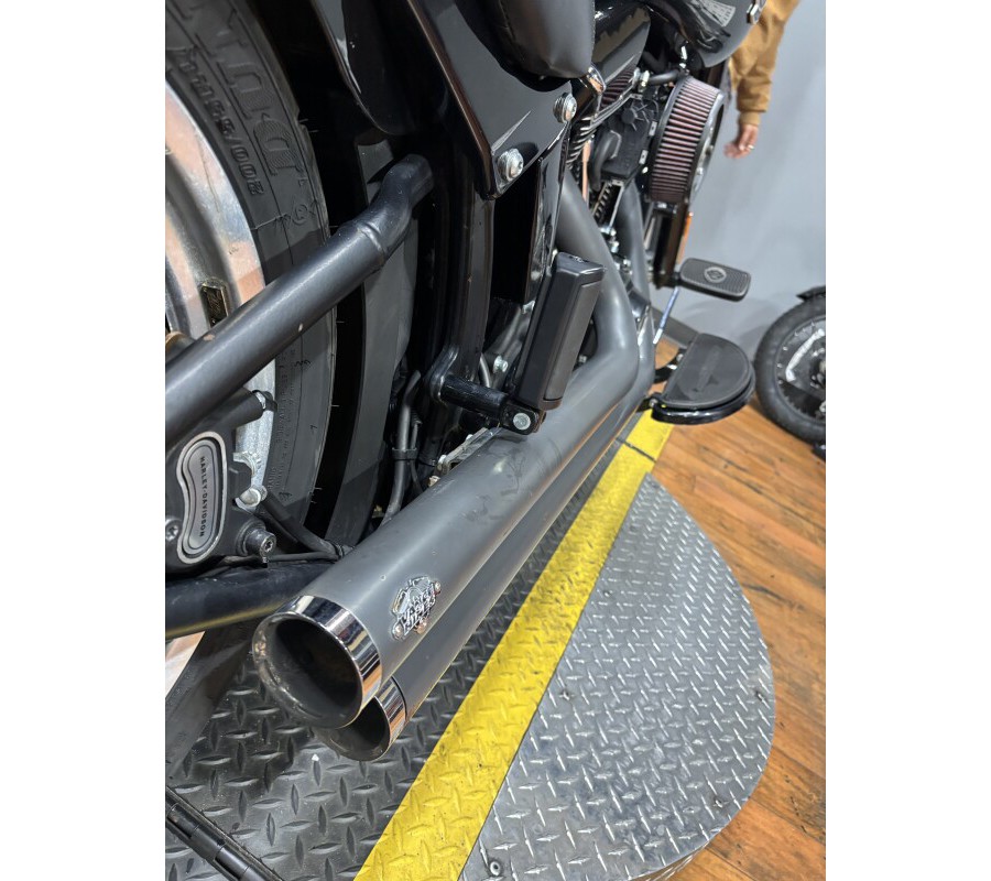 2016 Harley-Davidson® Fat Boy® S BLACK