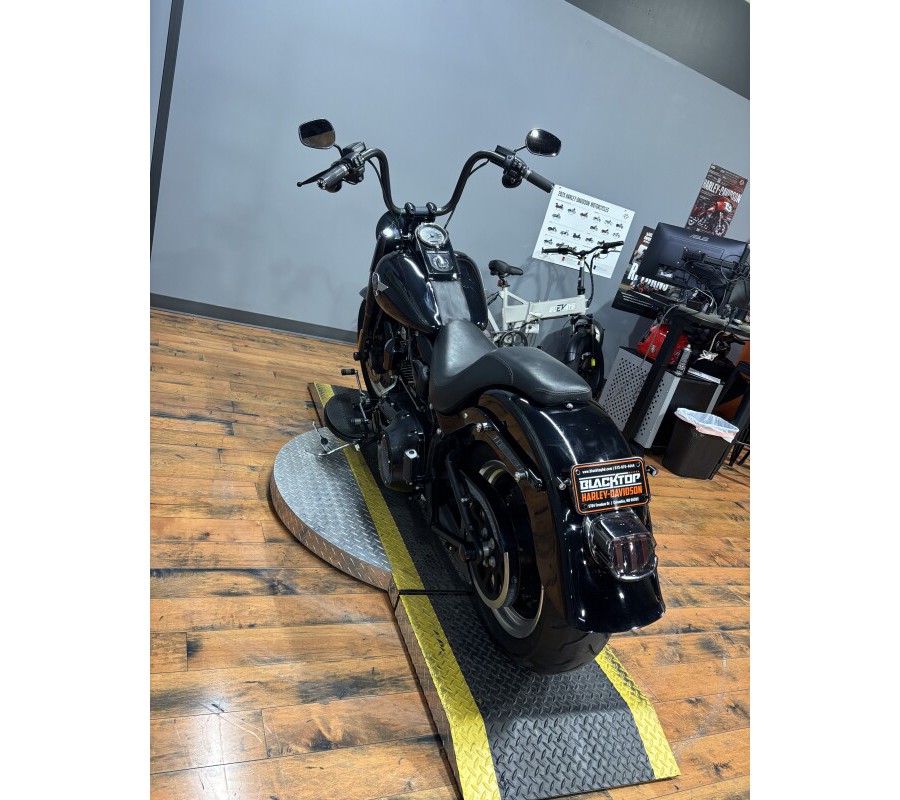 2016 Harley-Davidson® Fat Boy® S BLACK