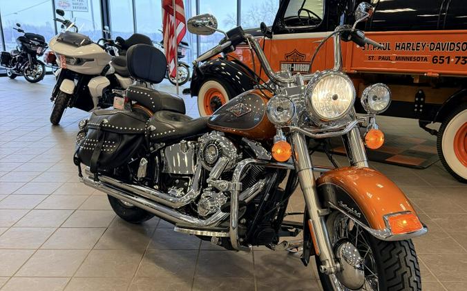 2015 Harley-Davidson® Heritage Softail® Classic Two-Tone Amber Whiskey/Charcoal