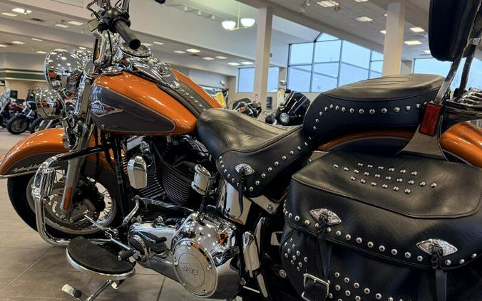 2015 Harley-Davidson® Heritage Softail® Classic Two-Tone Amber Whiskey/Charcoal