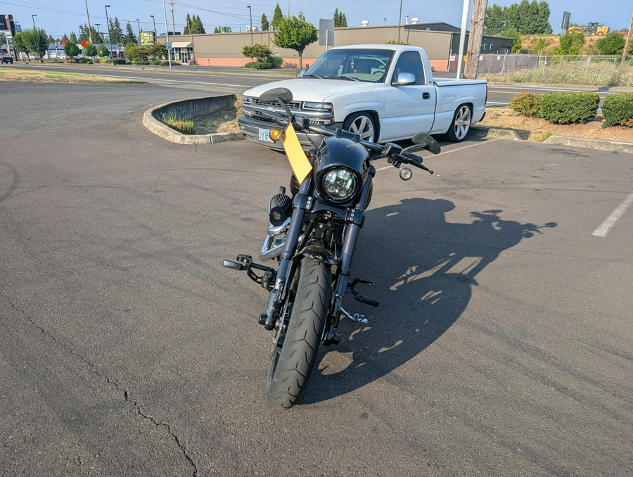 2016 Harley-Davidson CVO™ Pro Street Breakout®