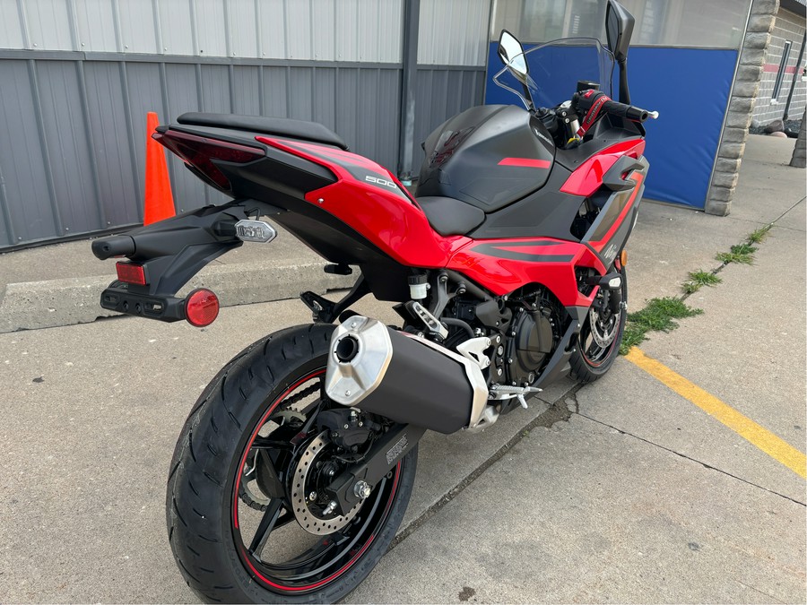 2025 Kawasaki Ninja 500 SE ABS