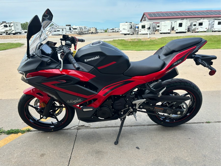 2025 Kawasaki Ninja 500 SE ABS