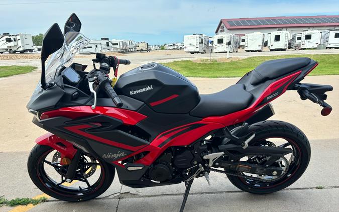 2025 Kawasaki Ninja 500 SE ABS