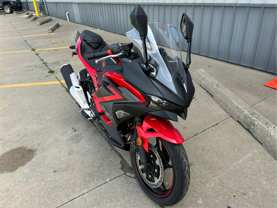 2025 Kawasaki Ninja 500 SE ABS