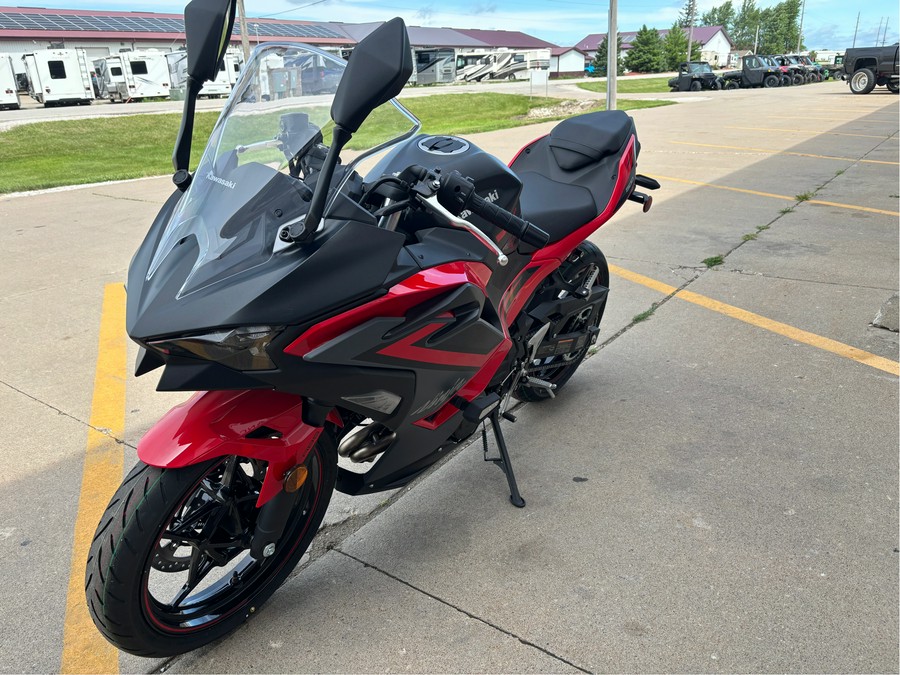 2025 Kawasaki Ninja 500 SE ABS