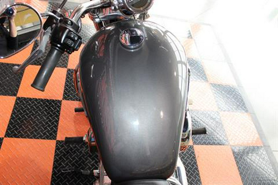 2016 Harley-Davidson 1200 Custom