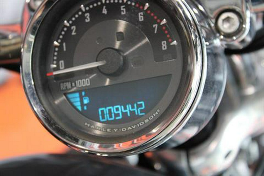 2016 Harley-Davidson 1200 Custom