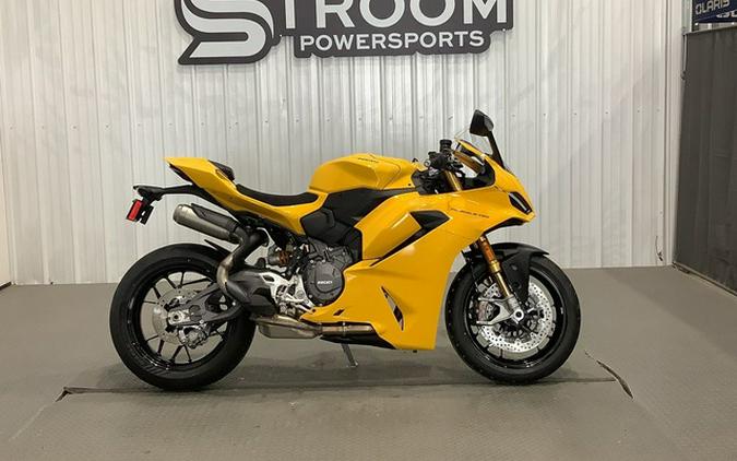 2026 DUCATI Panigale V2 S Ducati Yellow