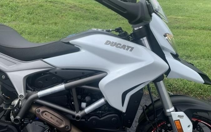 2014 Ducati Hyperstrada