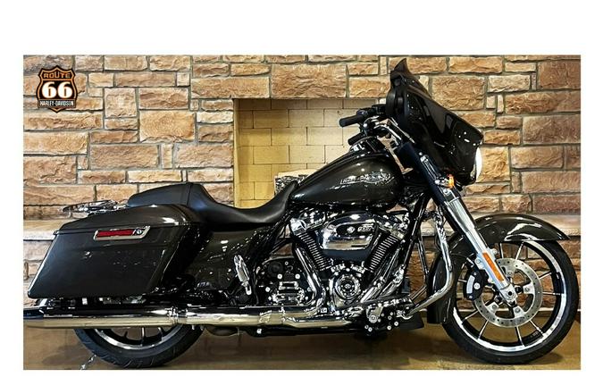 2021 Harley-Davidson Street Glide River Rock Gray